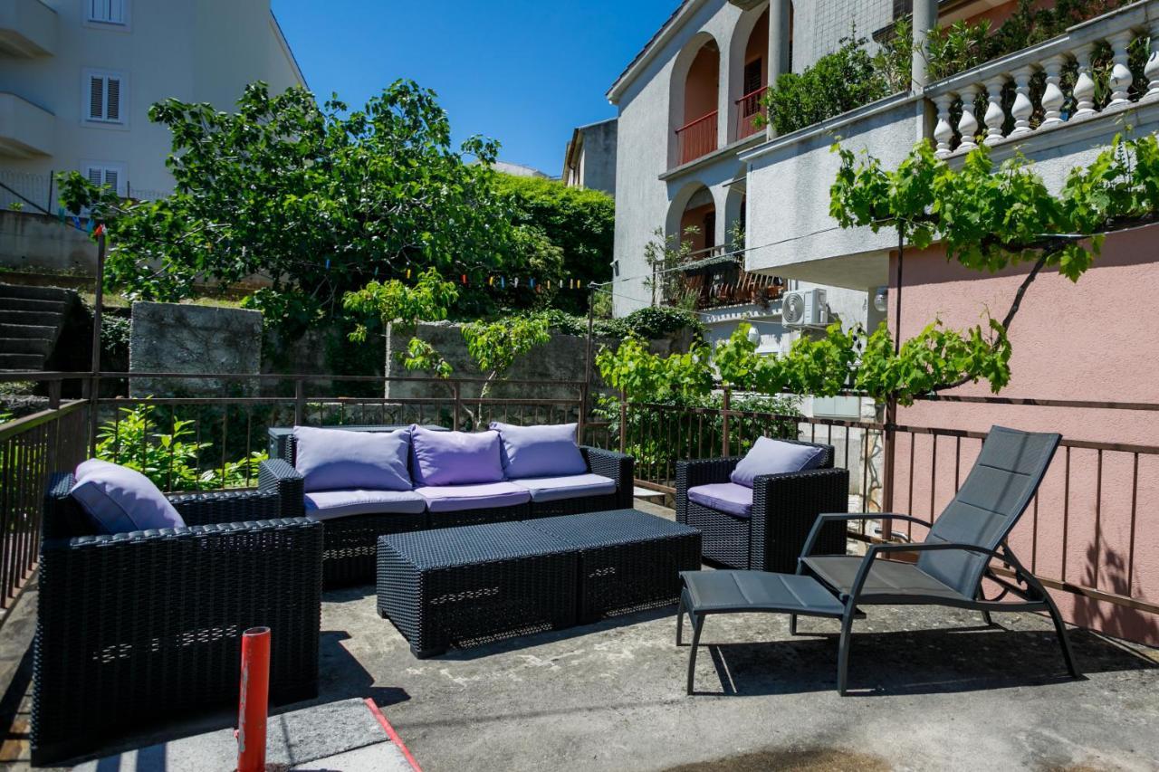 Oliva Apartment Vrbnik Exterior photo